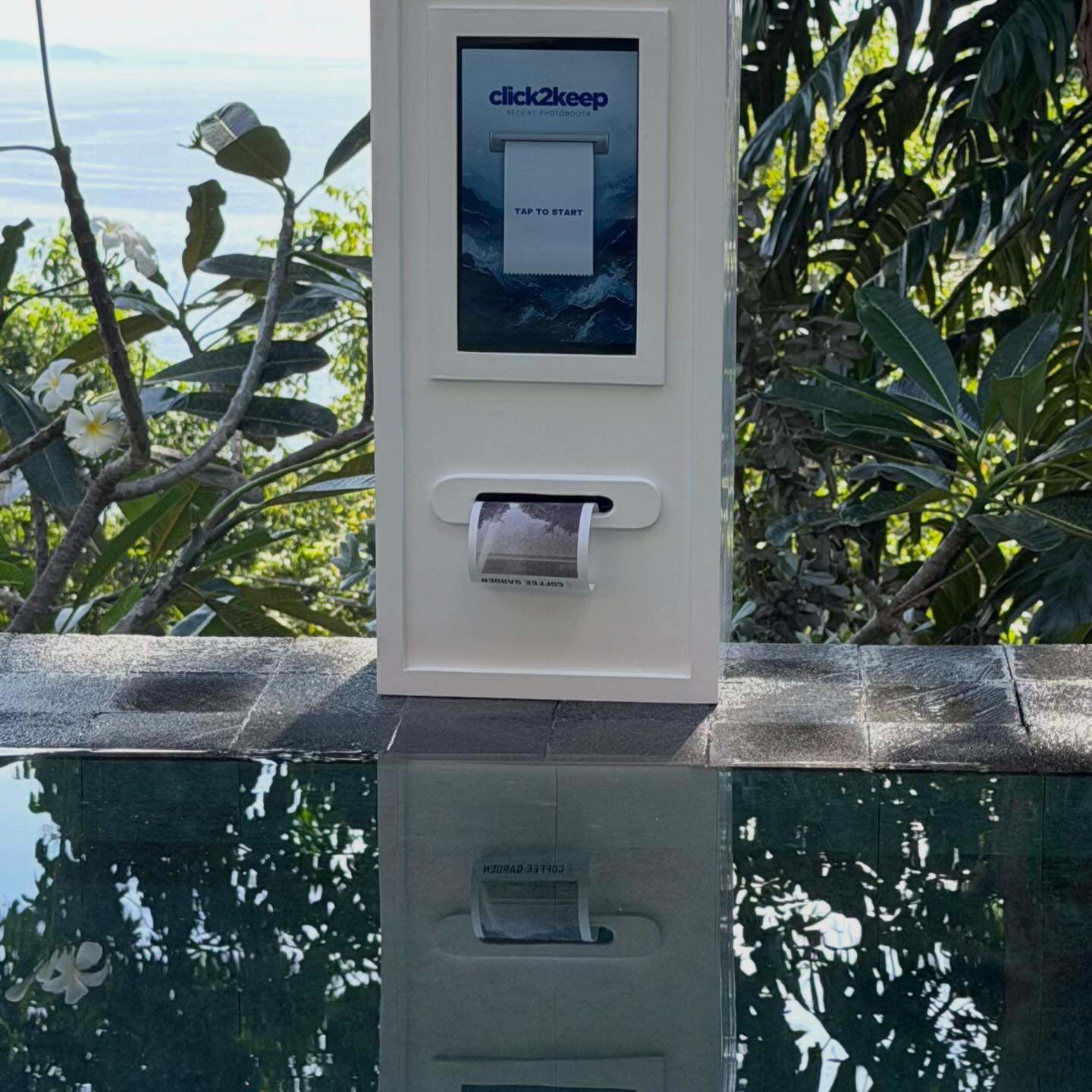 Click2Keep booth at Coffee Garden with a sea view